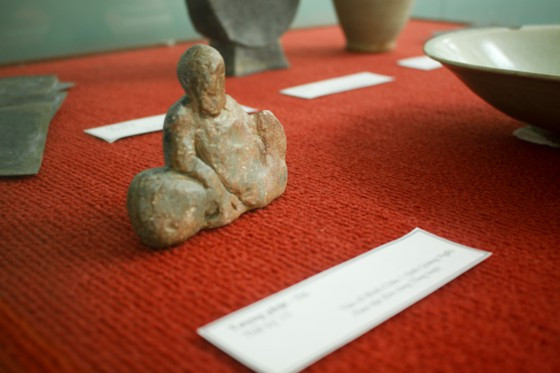 Tượng phật bằng đá, thế kỷ 15, tàu cổ Bình Châu 1. Ảnh: NGUYỄN TRANG