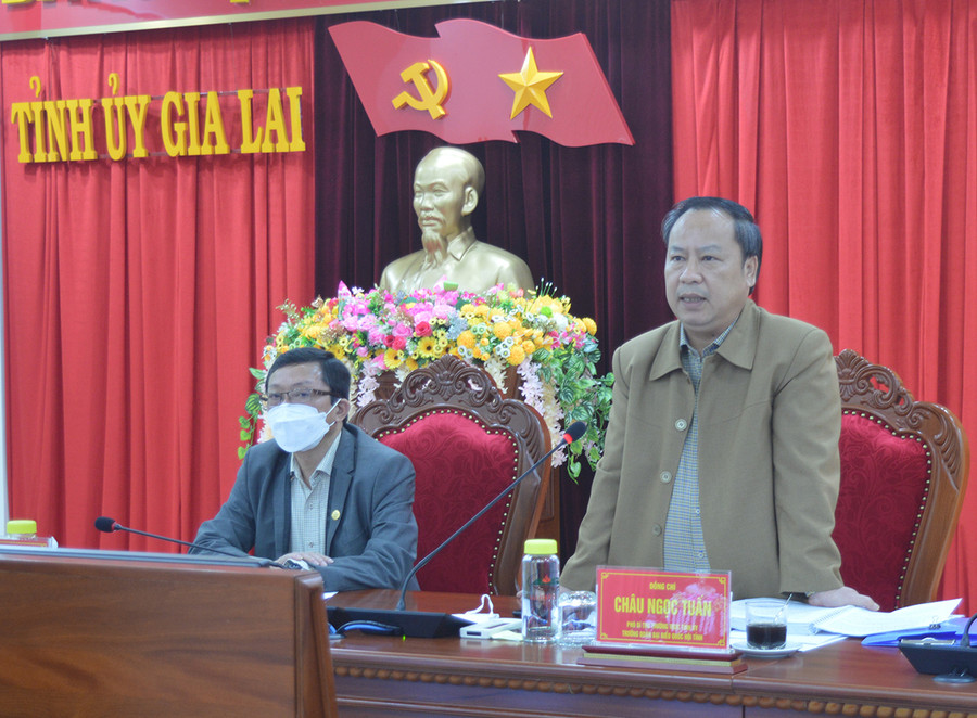 Đồng chí Châu Ngọc Tuấn-Phó Bí thư Thường trực Tỉnh ủy, Trưởng đoàn đại biểu Quốc hội tỉnh phát biểu chỉ đạo hội nghị. Ảnh: Anh Huy Đồng chí Châu Ngọc Tuấn-Phó Bí thư Thường trực Tỉnh ủy, Trưởng đoàn đại biểu Quốc hội tỉnh phát biểu chỉ đạo hội nghị.jpg