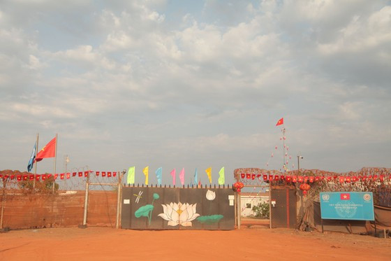 Những người lính mũ nồi xanh của Việt Nam đã chuẩn bị đón một cái Tết truyền thống ấm áp, đầy ý nghĩa trên đất châu Phi xa xôi Những người lính mũ nồi xanh của Việt Nam đã chuẩn bị đón một cái Tết truyền thống ấm áp, đầy ý nghĩa trên đất châu Phi xa xôi