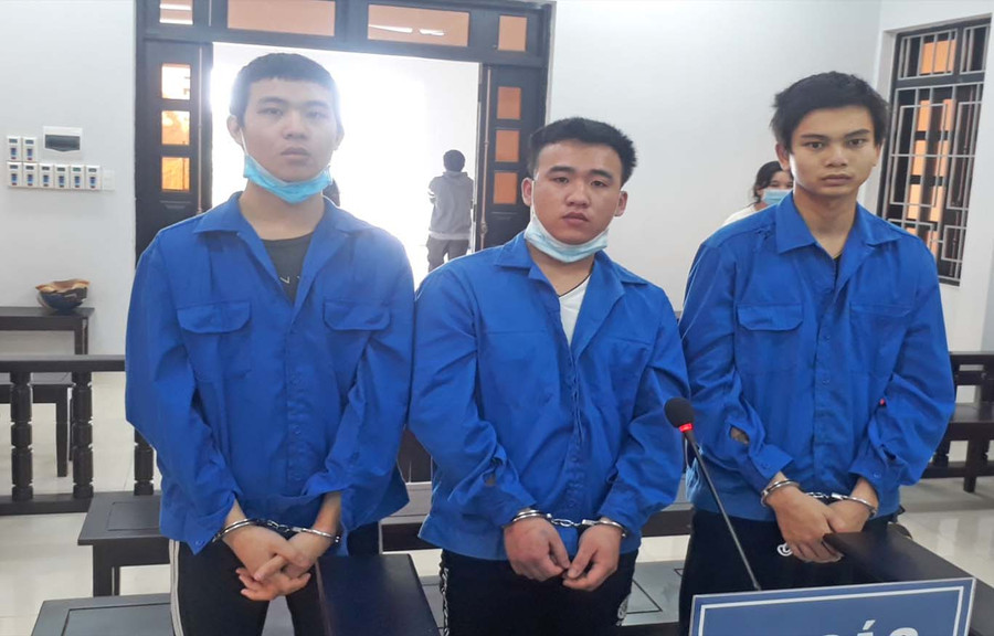Các bị cáo tại phiên tòa. Ảnh: Quang Lê