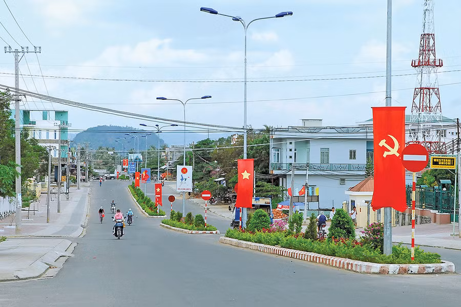 Huyện Chư Sê tiếp tục đầu tư xây dựng cơ sở hạ tầng theo hướng đạt các tiêu chí đô thị loại III. Ảnh: Minh Nguyễn