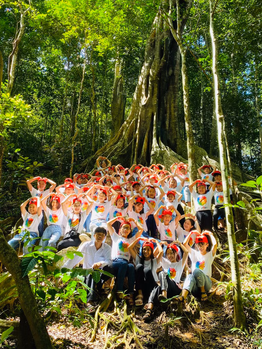 Đoàn của Trung tâm Hoạt động Thanh thiếu niên tỉnh Gia Lai tham gia hoạt động trải nghiệm tại Vườn Quốc gia Kon Ka Kinh. Ảnh: K.T