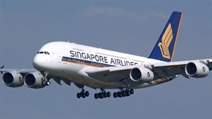 Singapore Airlines là một trong các hãng hàng không mà VinaPhone cung cấp dịch vụ điện thoại trên máy bay.