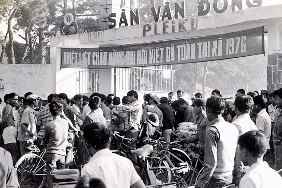 Sân vận động Pleiku.