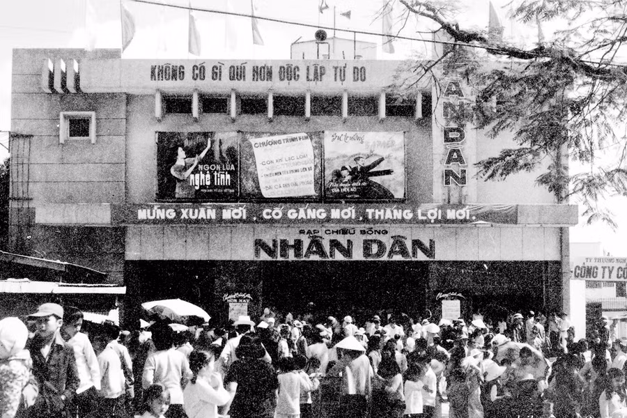 Nhà sách nhân dân.