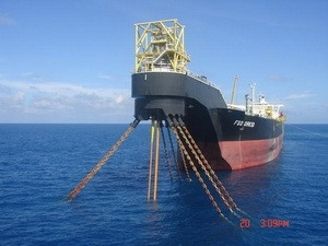 Một kho nổi FPSO. Một kho nổi FPSO.