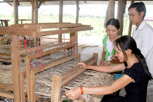 Đào tạo nghề cho thanh niên nông thôn. Ảnh: Đức Thụy Đào tạo nghề cho thanh niên nông thôn. Ảnh: Đức Thụy