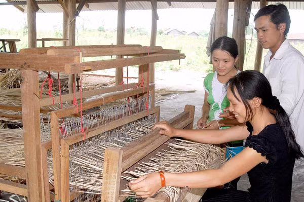 Đào tạo nghề cho thanh niên nông thôn. Ảnh: Đức Thụy