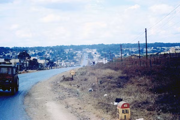 Đường váo Trung tâm Thành phố Pleiku xưa.