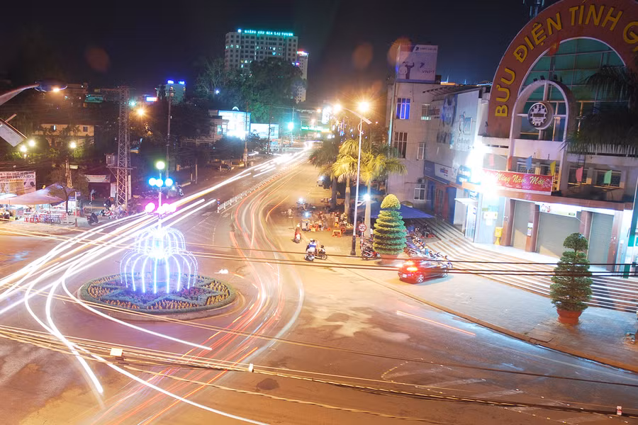 Đường Hùng Vương hôm nay.