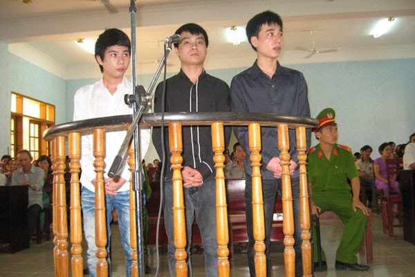 Các bị cáo tại phiên tòa. Ảnh: Trần Hằng Các bị cáo tại phiên tòa. Ảnh: Trần Hằng