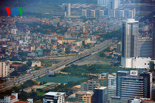 Cửa ngõ phía Bắc của Hà Nội, những công trình mọc lên san sát. Cửa ngõ phía Bắc của Hà Nội, những công trình mọc lên san sát.
