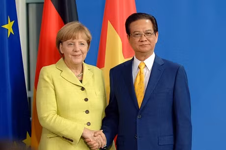Thủ tướng Nguyễn Tấn Dũng và Thủ tướng CHLB Đức Angela Merkel.