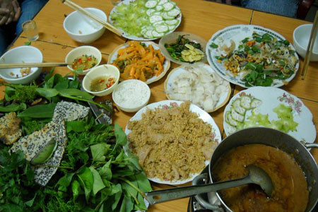 Món gỏi lá. Ảnh: Ngọc Linh