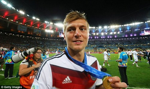 Toni Kross xác nhận gia nhập Real ngay sau trận chung kết với Argentina Toni Kross xác nhận gia nhập Real ngay sau trận chung kết với Argentina