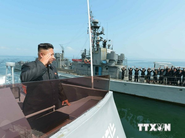 Nhà lãnh đạo Kim Jong-un kiểm tra cuộc diễn tập.