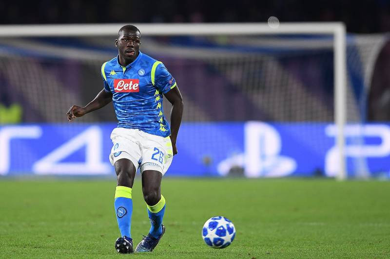 Koulibaly vẫn được Napoli giữ chân