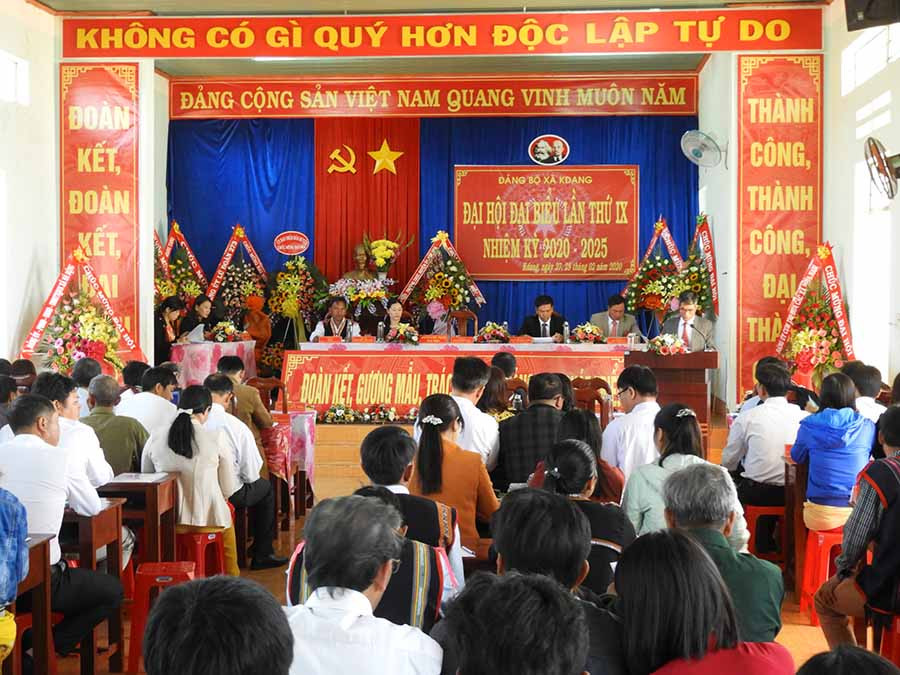 Toàn cảnh Đại hội Đại biểu Đảng bộ xã Kdang. Ảnh: Thanh Nhật Toàn cảnh Đại hội Đại biểu Đảng bộ xã KDang. Ảnh: Thanh Nhật
