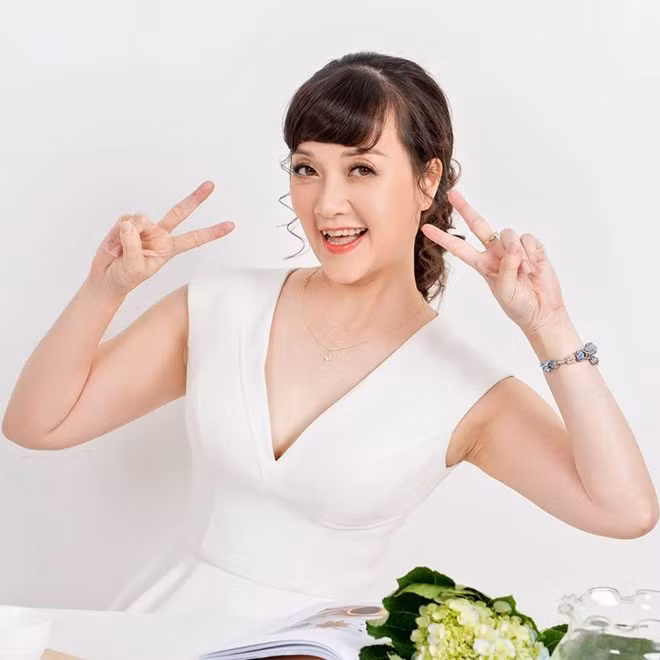 Nhan sắc trẻ trung của nghệ sĩ Vân Dung ở thời điểm hiện tại. Ảnh: FBNV