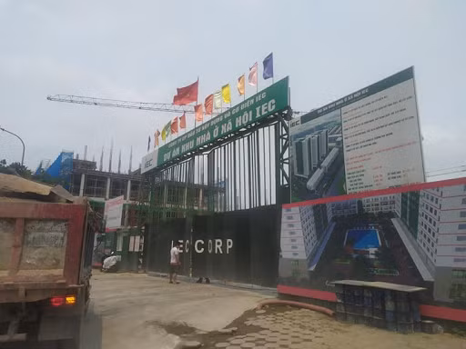 Trong khi các hoạt động rao bán căn hộ dự án nhà ở xã hội IEC Thanh Trì của môi giới diễn ra rầm rộ thời gian qua, chủ đầu tư lại khẳng định không hợp tác với đơn vị sàn môi giới nào. 