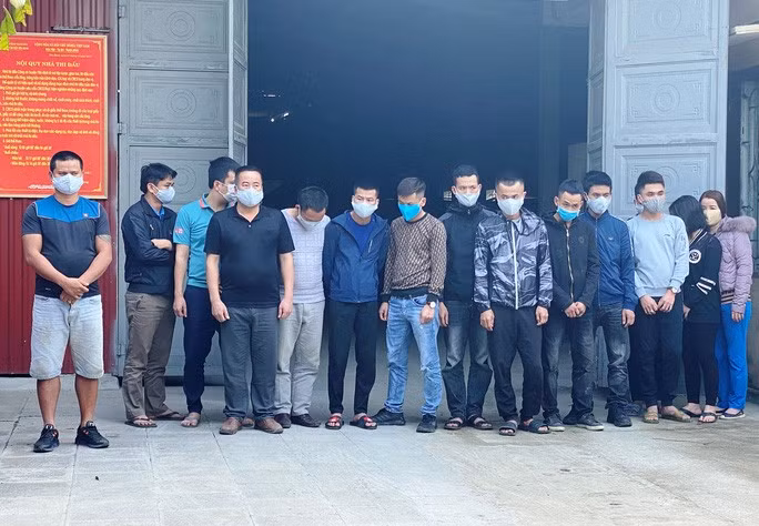 Các đối tượng liên quan tới ổ nhóm đánh bạc quy mô lớn Các đối tượng liên quan tới ổ nhóm đánh bạc quy mô lớn