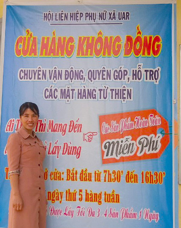“Gian hàng 0 đồng” của Hội LHPN xã Uar (huyện Krông Pa). Ảnh: V.C  “Gian hàng 0 đồng” của Hội LHPN xã Uar (huyện Krông Pa). Ảnh: V.C