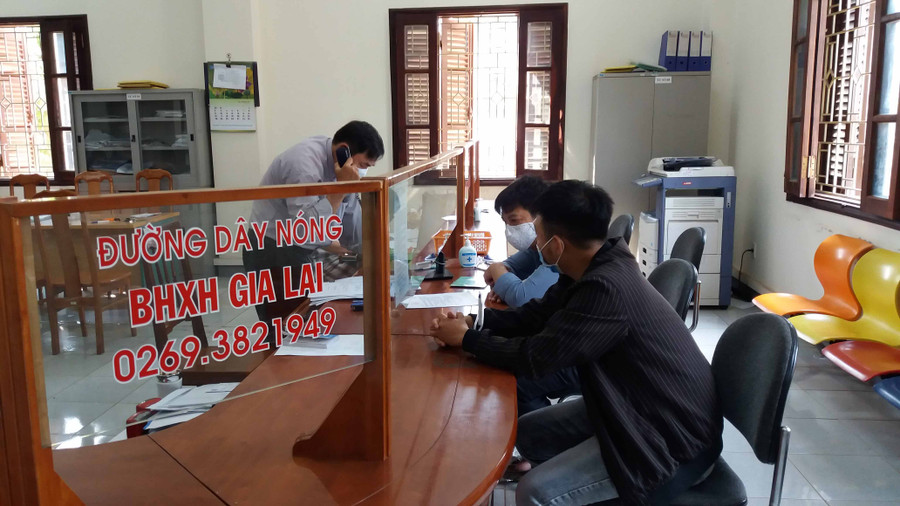Gia Lai sẽ thực hiện việc chi trả lương hưu, trợ cấp BHXH, bảo hiểm thất nghiệp cho người hưởng gộp 2 tháng 4 và 5-2020. (ảnh internet)
