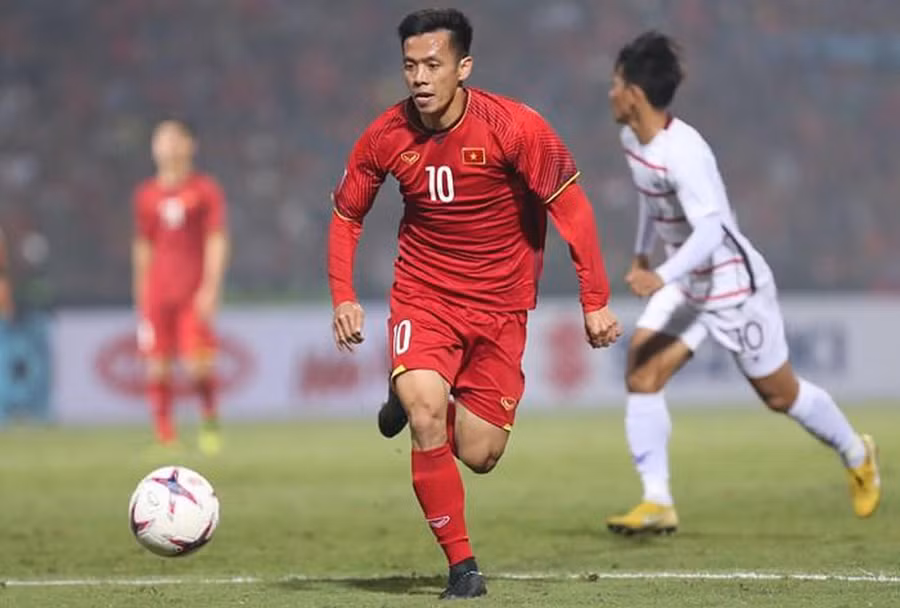  Văn Quyết đang là cầu thủ đáng xem nhất tại V.League.