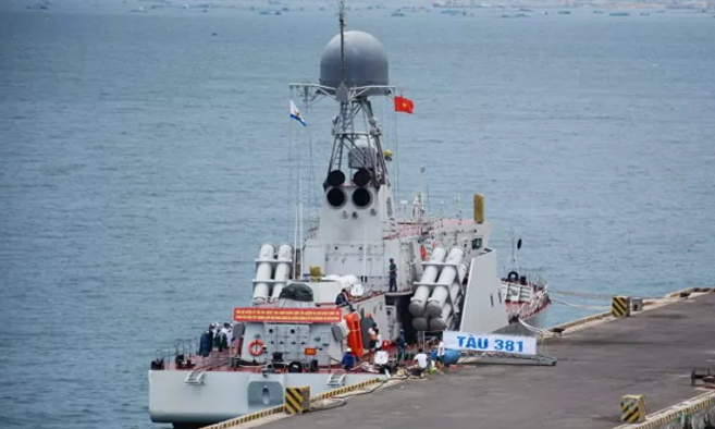 Mang số hiệu 381, đây là tàu tên lửa duy nhất được sản xuất theo lớp BPS-500 - lớp tàu tuần tra mang tên lửa diệt hạm đầu tiên do Việt Nam tự đóng trong nước. Nguồn ảnh: BHQ. Mang số hiệu 381, đây là tàu tên lửa duy nhất được sản xuất theo lớp BPS-500 - lớp tàu tuần tra mang tên lửa diệt hạm đầu tiên do Việt Nam tự đóng trong nước. Nguồn ảnh: BHQ.