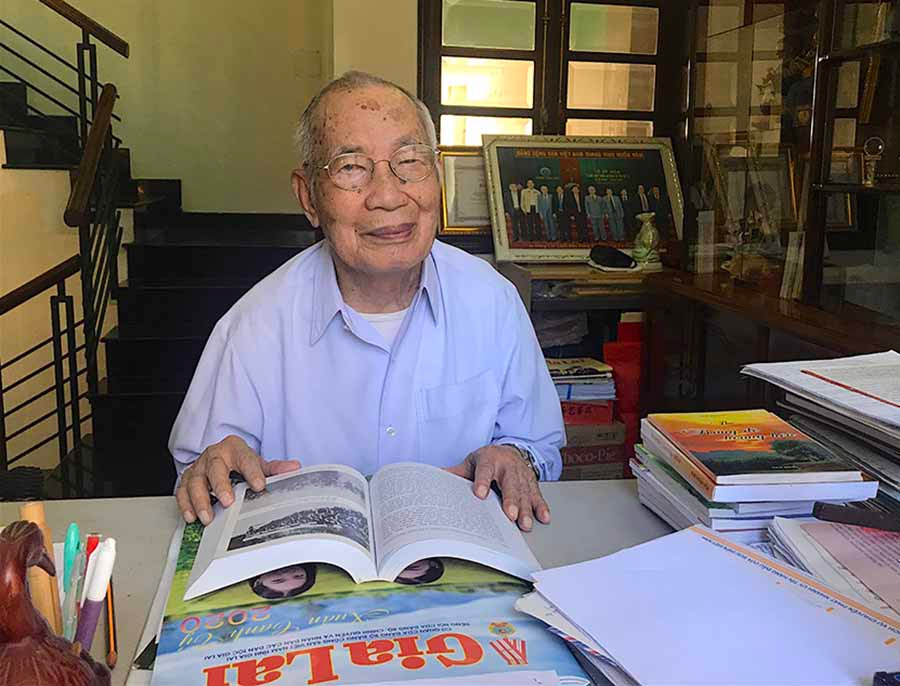 Nguyên Phó Bí thư Tỉnh ủy Ngô Thành là nhân chứng sống của lịch sử tỉnh nhà. Ảnh: Mộc Trà