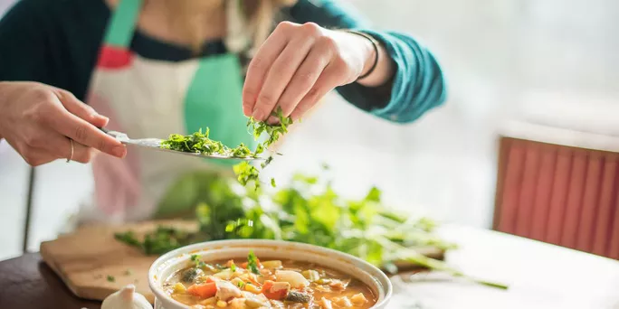 Ăn lành mạnh hơn hay đơn giản là giảm cân theo cách nào đó sẽ giúp bạn tránh được đột quỵ - ảnh minh họa từ Internet