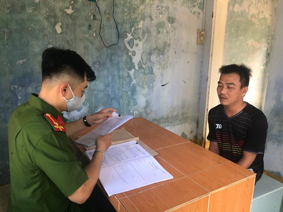 Nguyễn Thành Luận tại cơ quan điều tra Nguyễn Thành Luận tại cơ quan điều tra