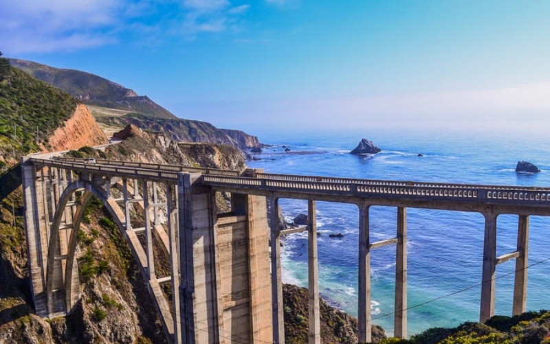 Cầu Bixby Creek ở California (Mỹ). (Ảnh: Shutterstock)