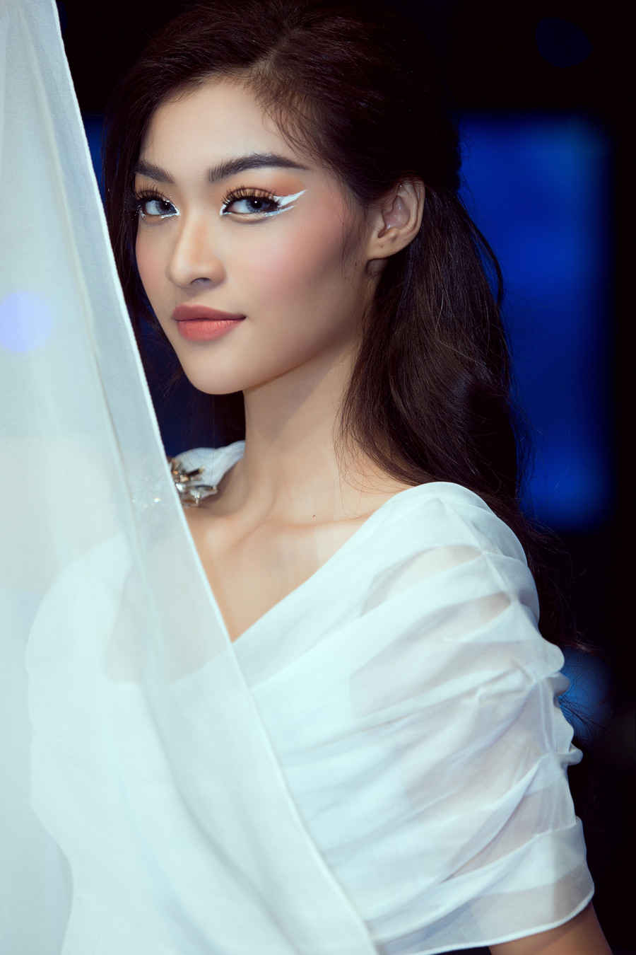 Á hậu Kiều Loan hoá 