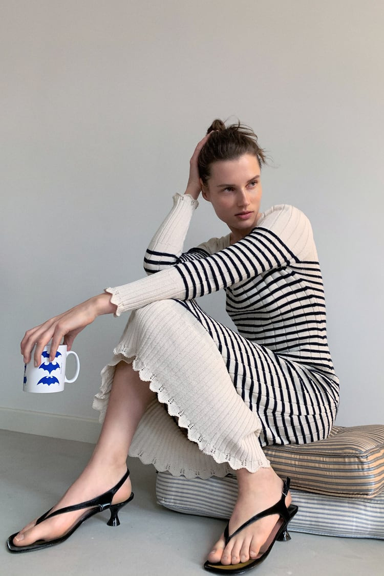 Hiện tại, Zara vẫn tiến hành bán hàng trực tuyến.