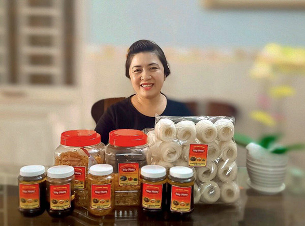 Chị Phượng đặt tên cho dịch vụ kinh doanh online của mình là Bếp của Phượng. Ảnh: T.D