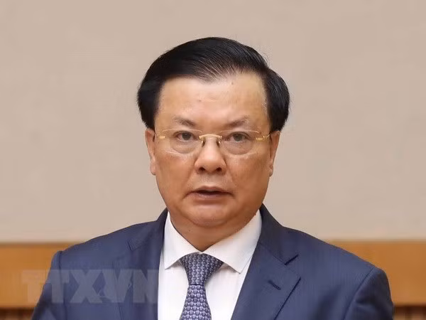 Bộ trưởng Bộ Tài chính Đinh Tiến Dũng phát biểu. (Ảnh: Thống Nhất/ TTXVN)