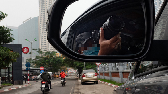 Theo dõi - nghề của những thám tử - Ảnh: V. TUẤN