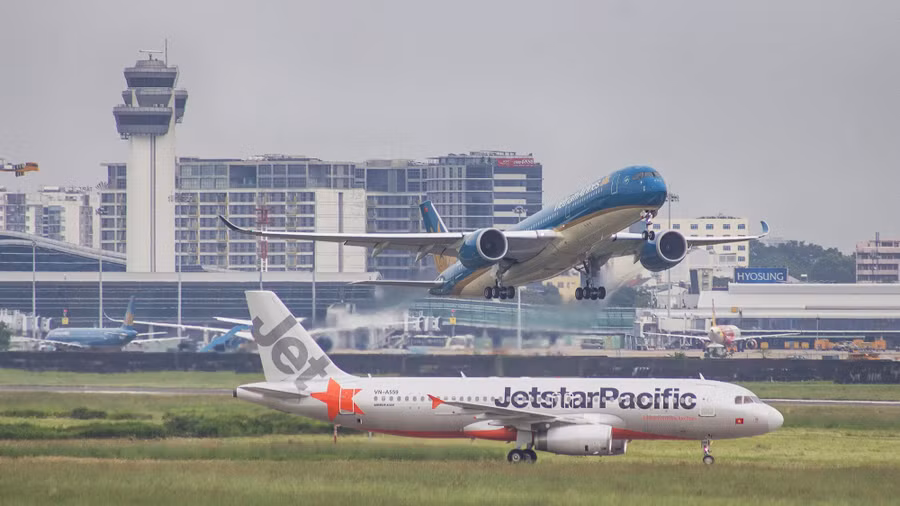 Hãng hàng không Vietnam Airlines và Jetstar Pacific Airlines.