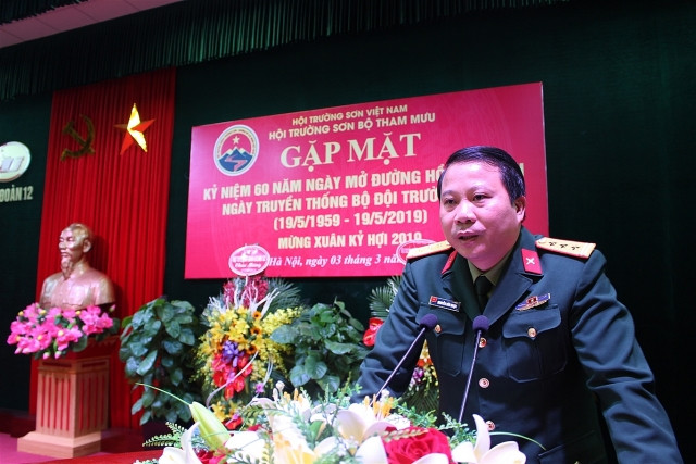 Đại tá Nguyễn Hữu Ngọc khi còn giữ chức Phó Tư lệnh Binh đoàn 12 Đại tá Nguyễn Hữu Ngọc khi còn giữ chức Phó Tư lệnh Binh đoàn 12