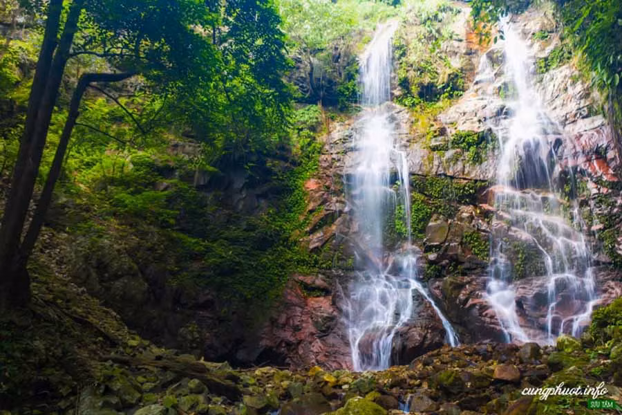  Thác Khỉ (xã Sa Sơn, huyện Sa Thầy, tỉnh Kon Tum). Ảnh internet