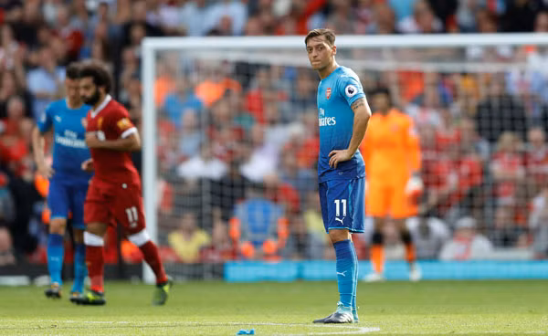 Arsenal thua trận thứ hai liên tiếp và cho thấy dấu hiệu bất ổn về tinh thần thi đấu. Ảnh: Reuters.