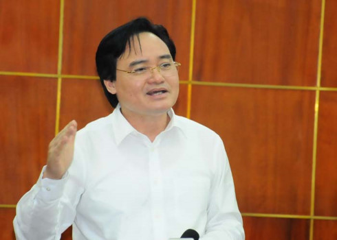 Bộ trưởng Phùng Xuân Nhạ khẳng định, từ sang năm sẽ có điểm sàn riêng đối với ngành sư phạm