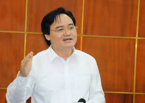 Bộ trưởng Phùng Xuân Nhạ khẳng định, từ sang năm sẽ có điểm sàn riêng đối với ngành sư phạm