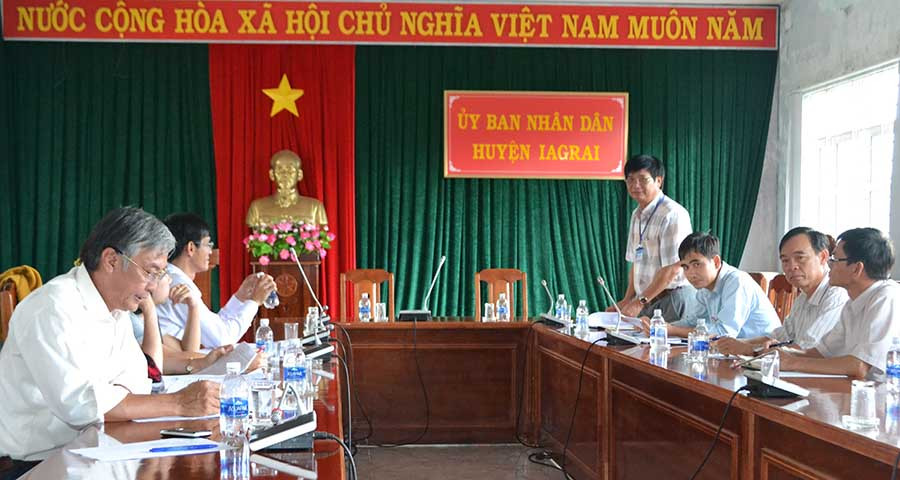 Tổ công tác của Sở Nông nghiệp và PTNT làm việc với UBND huyện Ia Grai. Ảnh: Lê Nam Tổ công tác của Sở Nông nghiệp và PTNT làm việc với UBND huyện Ia Grai. Ảnh: Lê Nam