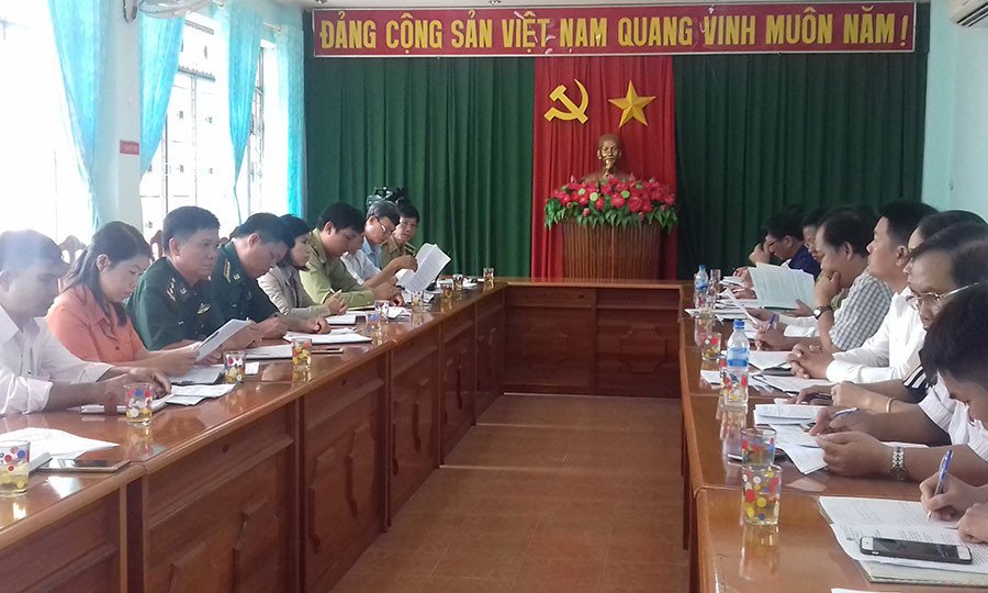  Đoàn kiểm tra số 01 của Ban Chỉ đạo thu hồi đất rừng bị lấn chiếm tỉnh Gia Lai làm việc tại huyện Đức Cơ. Ảnh: Mỹ Duyên