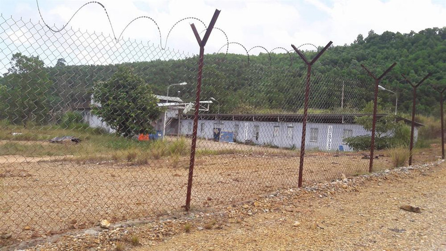 Mỏ vàng bị tạm thời đóng cửa, nhà máy khai thác vàng của Cty bị bỏ hoang - Bồng Miêu dễ dàng biến thành 