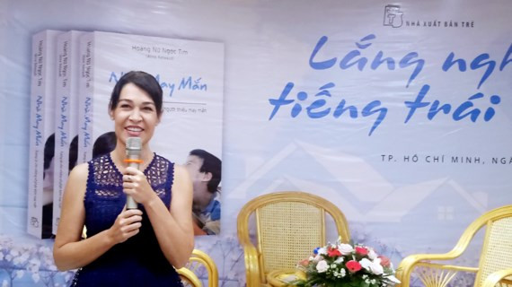 Tác giả Aline Rebeaud - Hoàng Nữ Ngọc Tim Tác giả Aline Rebeaud - Hoàng Nữ Ngọc Tim