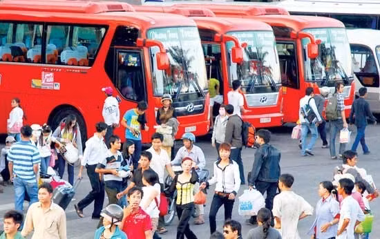 Nhu cầu đi lại trong dịp lễ 2-9 tại Bến xe miền Đông tăng cao.