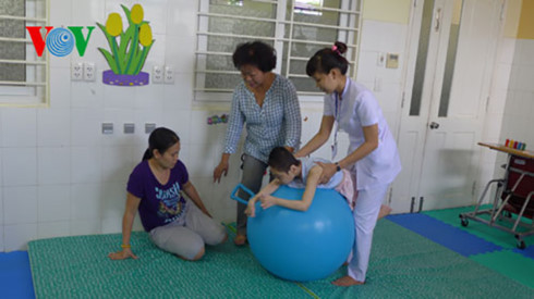 Điều trị cho trẻ tự kỷ (Ảnh minh họa)  Điều trị cho trẻ tự kỷ (Ảnh minh họa)